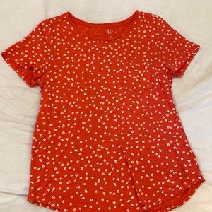 GAP floral pocket tee